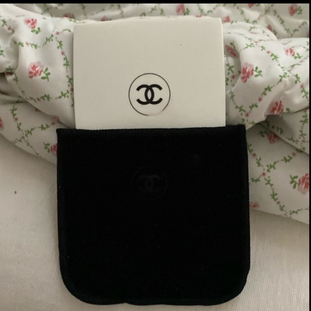 Vintage CHANEL White Purse Mirror with Velvet Pouch